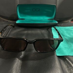 OGI Black Sunglasses with Case